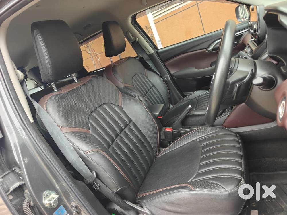 Maruti Suzuki Grand Vitara 1.5 Delta Smart Hybrid At, 2023, Petrol