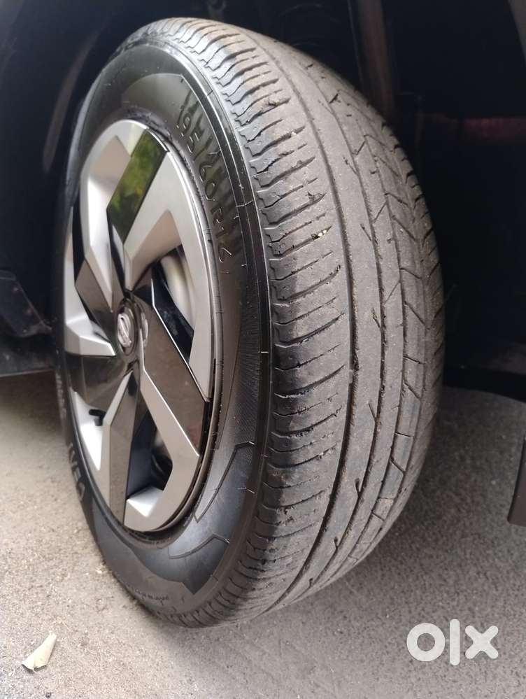 Nissan Magnite Tekna Ez Shift, 2025, Petrol