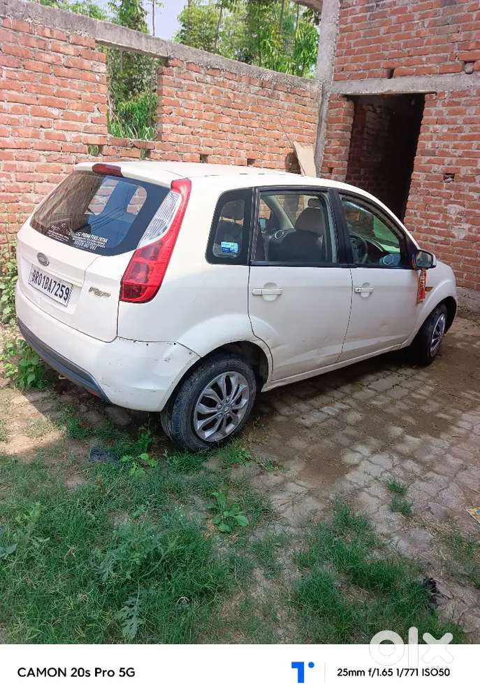 Ford Figo 2011 Petrol 80000 Km Driven