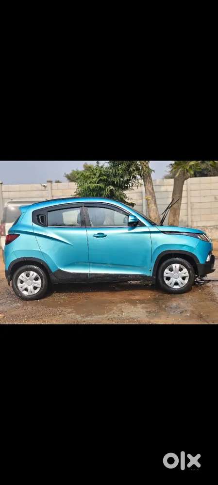 Mahindra Kuv 100 K6