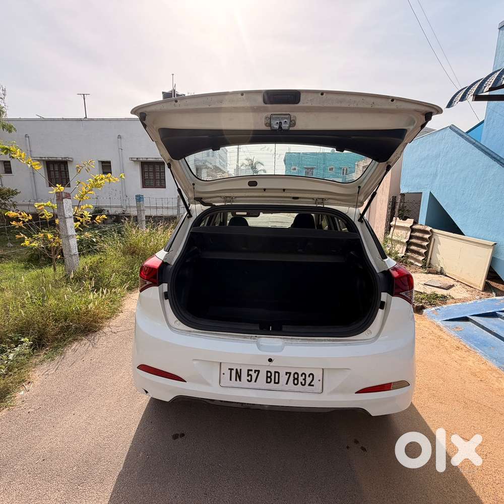 Hyundai I20 2017 Petrol 118000 Km Driven