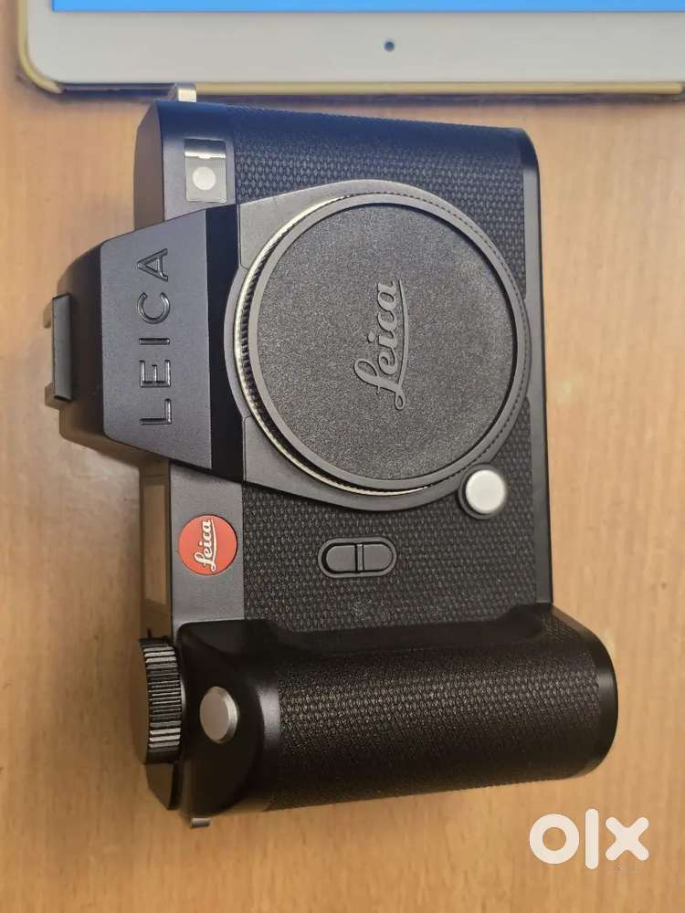 Leica SL2-S DSLR camera body
