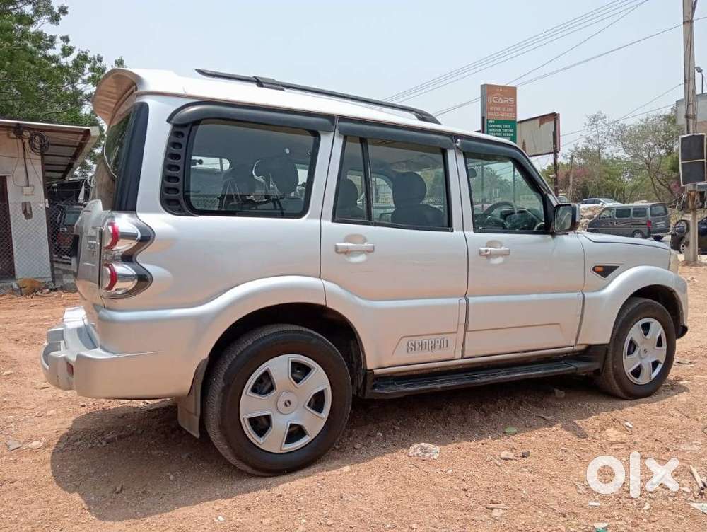 Mahindra Scorpio S6 Plus, 2016, Diesel