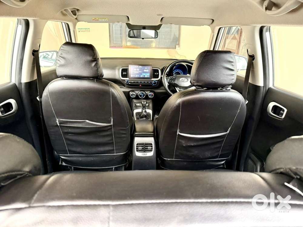 Hyundai Venue 2021 Petrol 67000 Km Driven