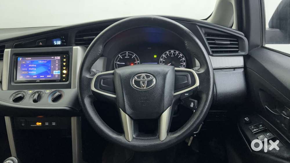 Toyota Innova Crysta 2.4 G Mt 8s, 2016, Diesel
