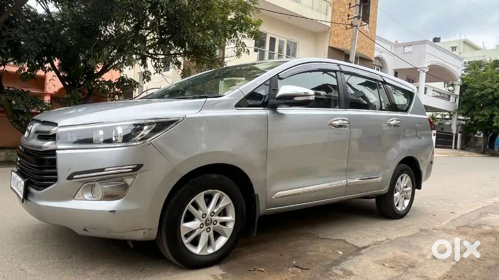 Toyota Innova Crysta 2017 Petrol 125000 Km Driven