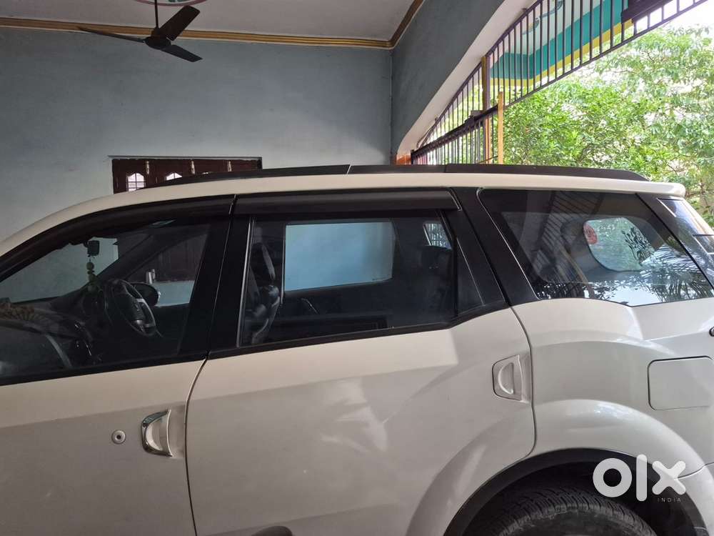Mahindra Xuv500 W8 2015