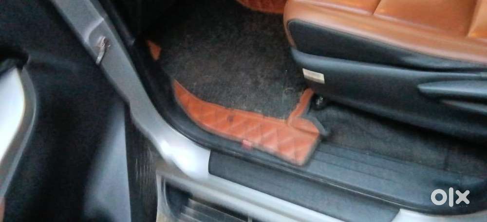 Toyota Innova Crysta 2017 Diesel Top Model Well Maintained