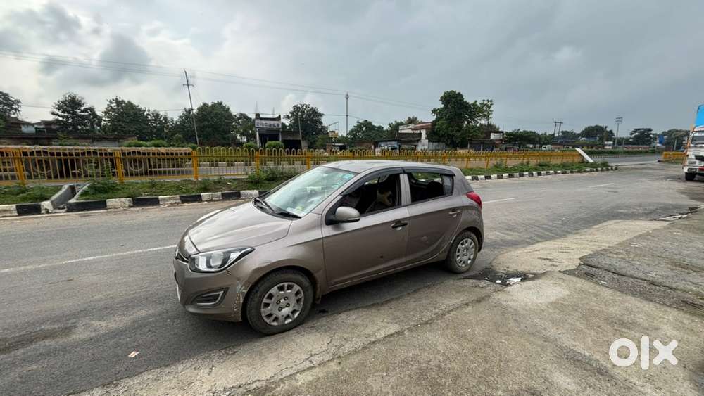 Hyundai I20 Petrol Manual 2013
