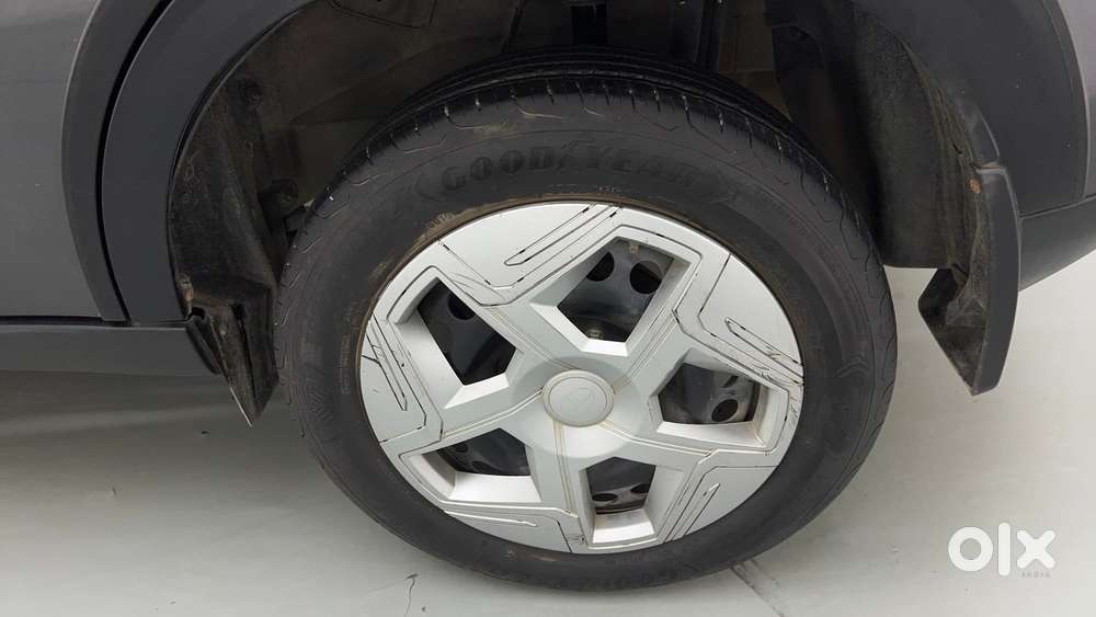 Tata Nexon Pure 1.2 Revotron Petrol 6 Mt, 2024, Petrol