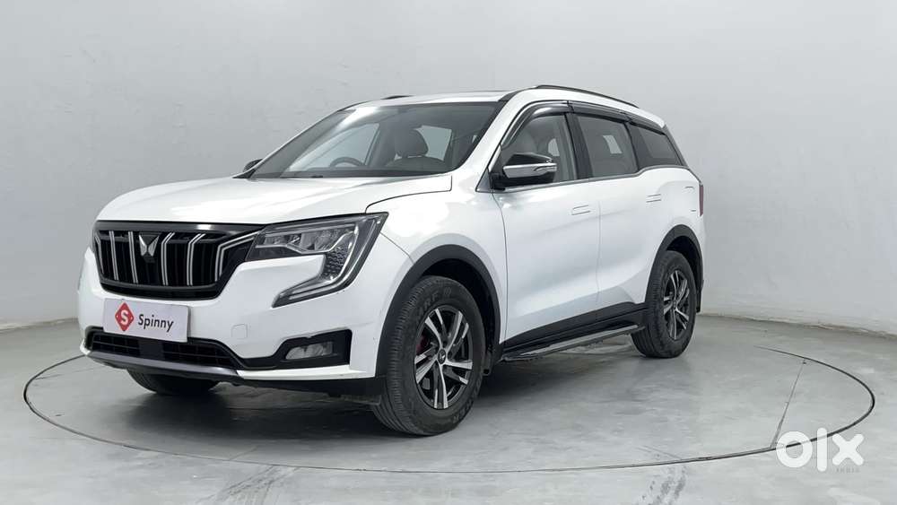 Mahindra Xuv700 2.0 Ax 5 Petrol Mt 7 Str, 2022, Petrol