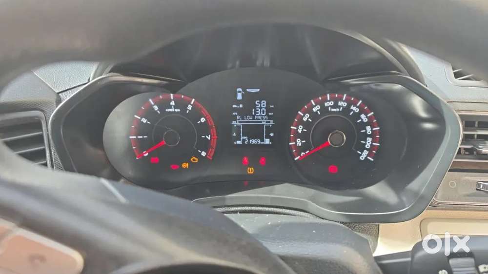 Mahindra Xuv300 2023 Petrol 23000 Km Driven