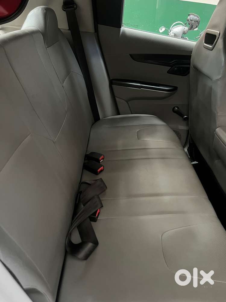 Single Owner 22000 Km Company Service