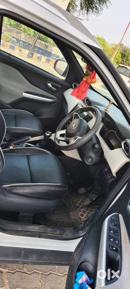 Nissan Magnite 1.0 Xl Turbo Cvt, 2022, Petrol