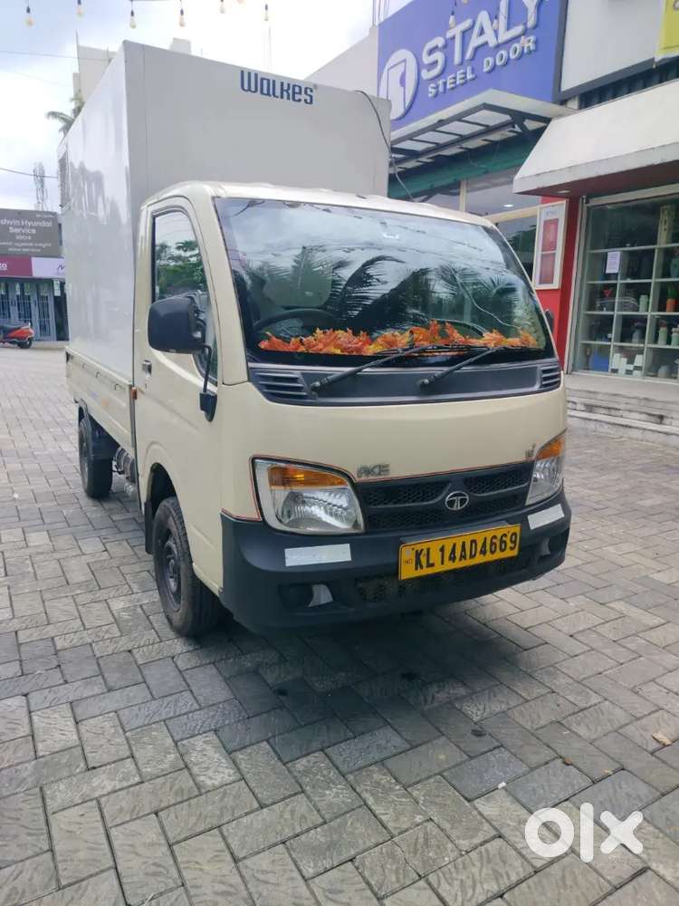 Refrigerated TDU unit on Tata Ace Gold