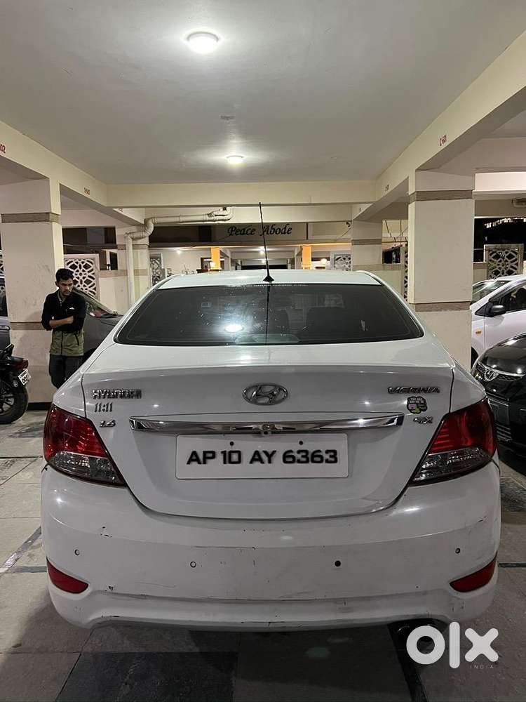 Hyundai Fluidic Verna