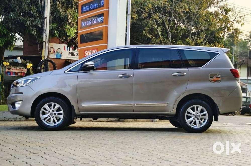 Toyota Innova Crysta 2.8 Gx At, 2016, Diesel