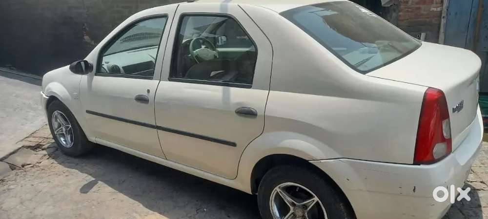 Mahindra Renault Logan 2008