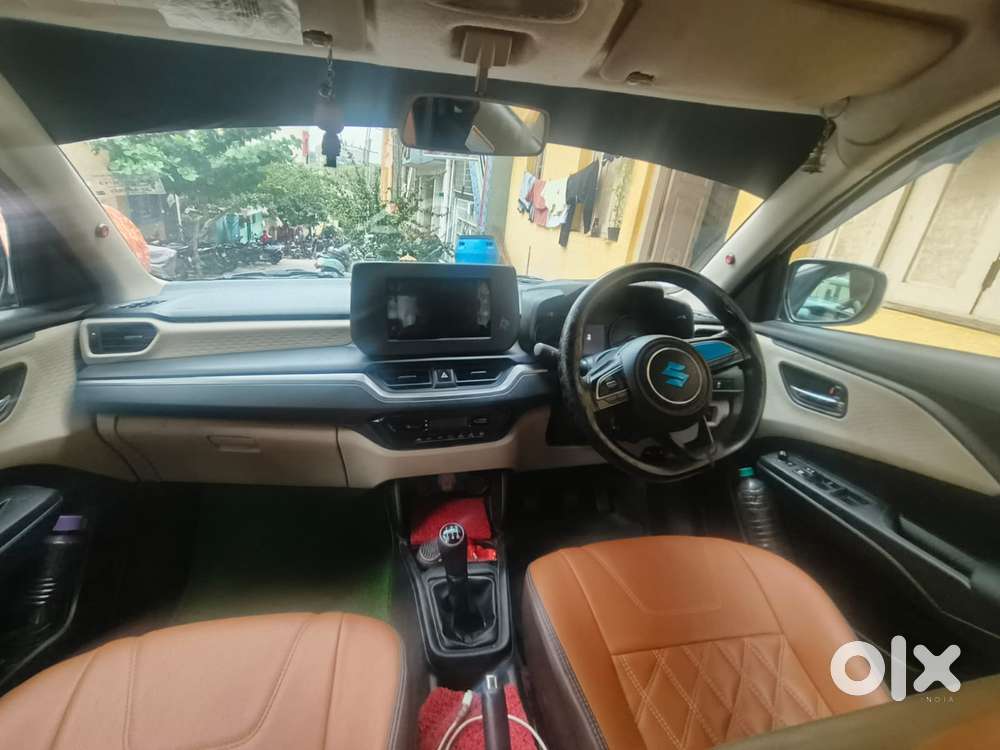 Maruti Suzuki Swift Dzire Vxi(o) Amt, 2025, Cng & Hybrids