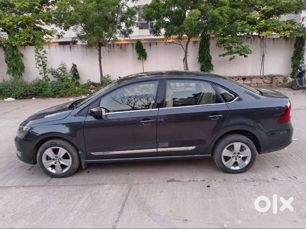 Skoda Rapid 1.0 Turbo  Single Hand Use