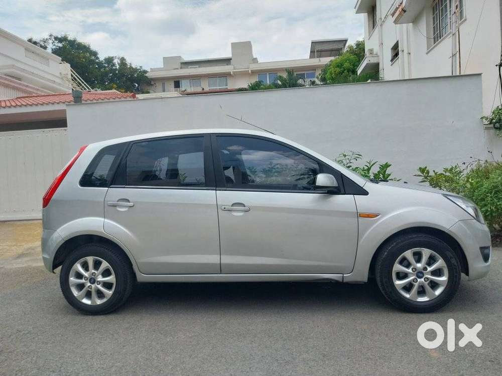 Ford Figo 1.2p Titanium Mt, 2011, Petrol