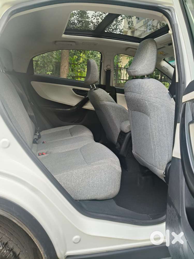 Tata Curvv Pure Plus S 1.2 Revotron Petrol 6mt, 2025, Petrol