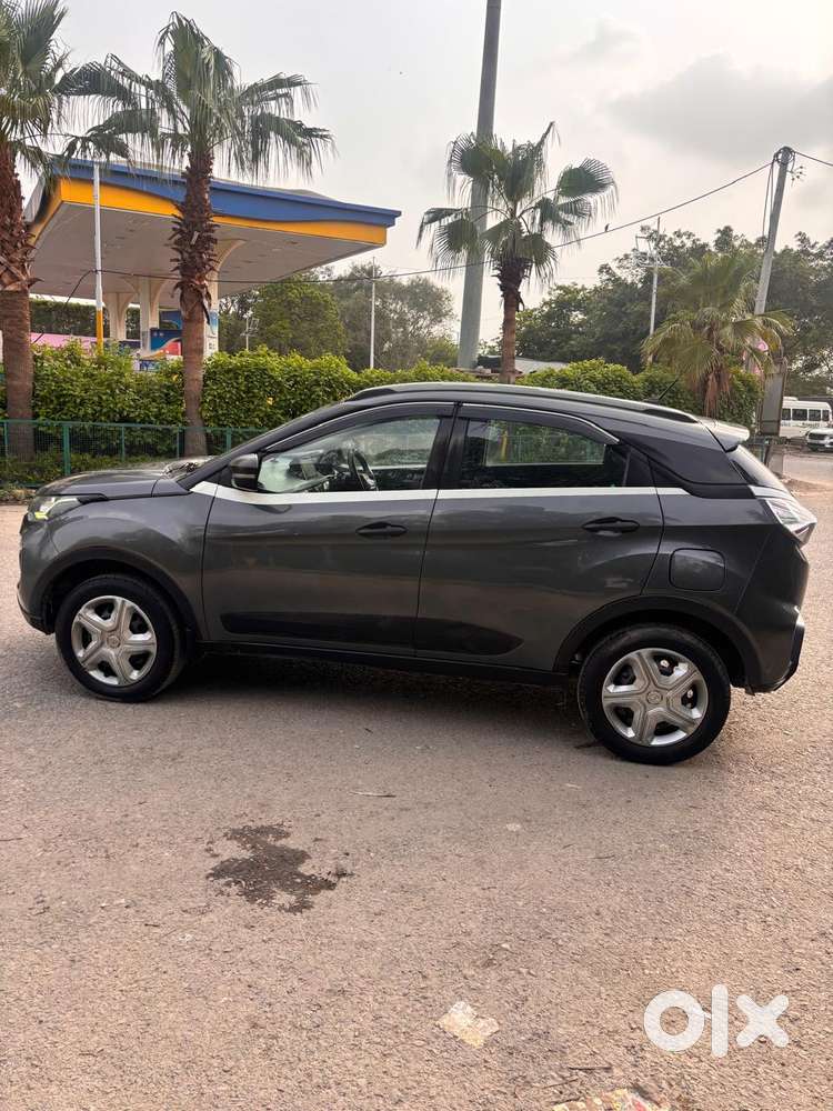 Tata Nexon 1.2 Revotron Xma Amt (s), 2021, Cng & Hybrids