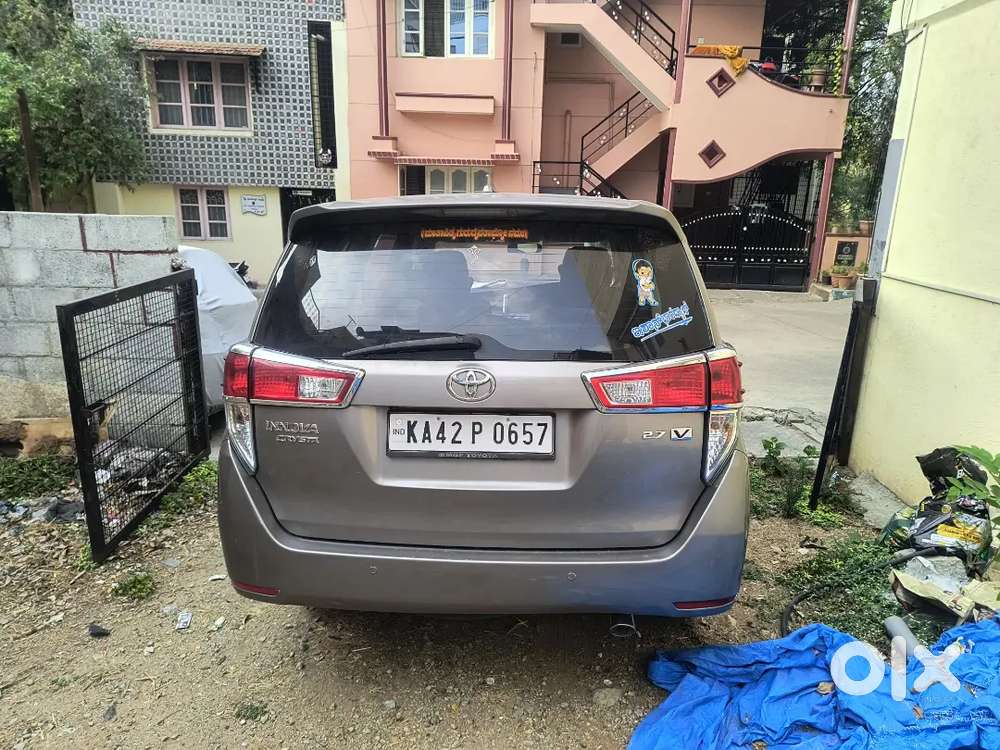 Toyota Innova Crysta 2016 Petrol 125000 Km Driven