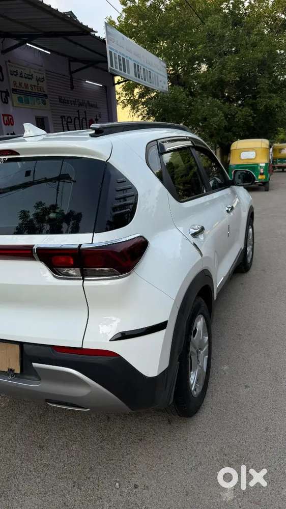 Kia Sonet 2023 Petrol Well Maintained