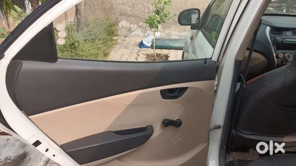 Hyundai Eon Era Se 2013 Petrol Manual