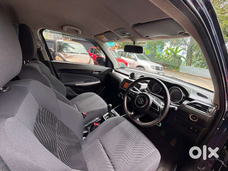 Maruti Suzuki Swift 1.3 Zxi, 2023, Petrol