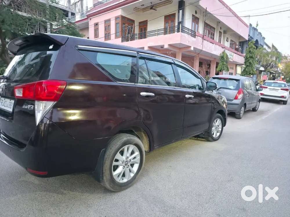 Toyota Innova Crysta 2017