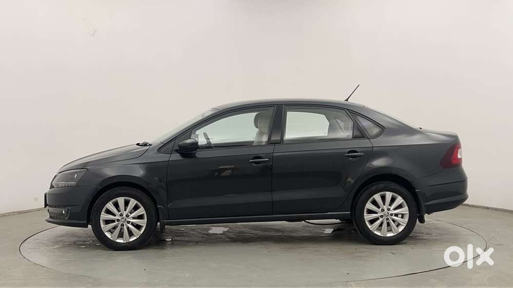 Skoda Rapid 1.0 Ambition Tsi At, 2021, Petrol