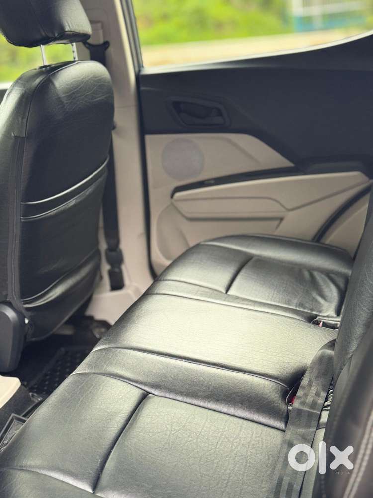 Mahindra Xuv300 1.2 W6 Amt Petrol, 2021, Petrol
