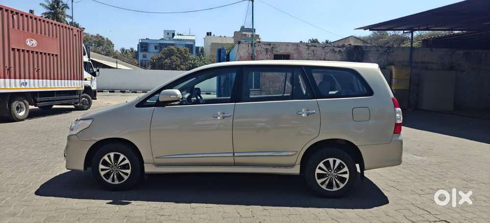 Toyota Innova 2.5 Vx 7 Str Bs-iii, 2015, Diesel