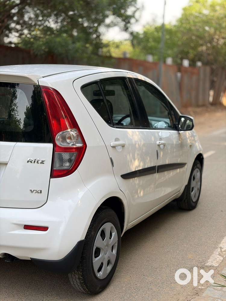 Maruti Suzuki Ritz Vxi, 2013, Petrol