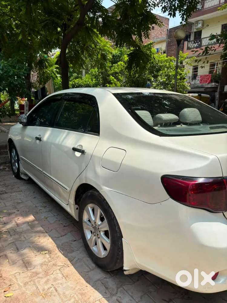 Toyota Corolla Altis 2011