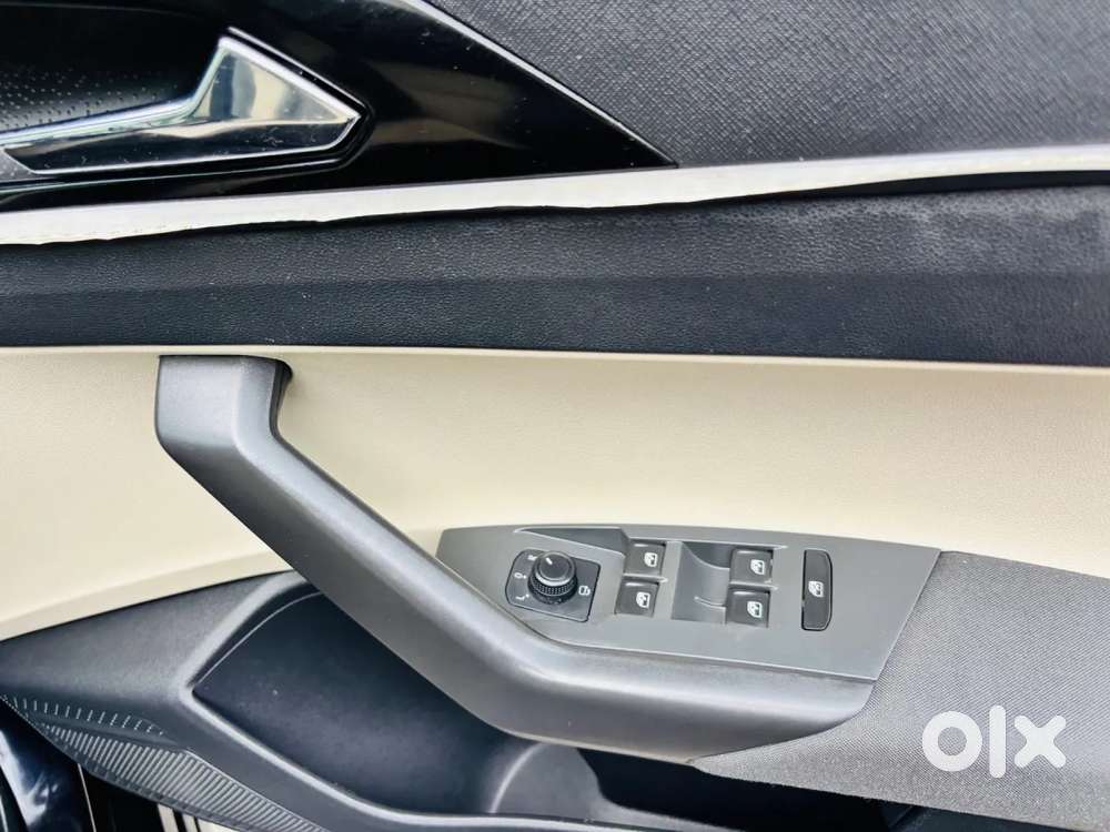 Skoda Slavia, 2025, Petrol
