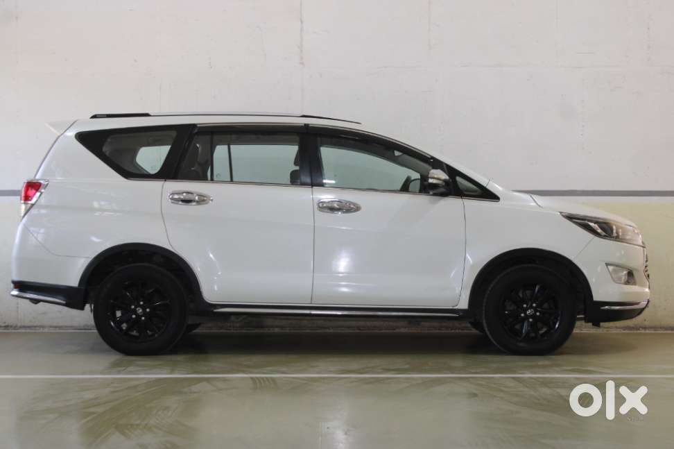 Toyota Innova Crysta Touring Sport 2.4 Mt, 2017, Diesel