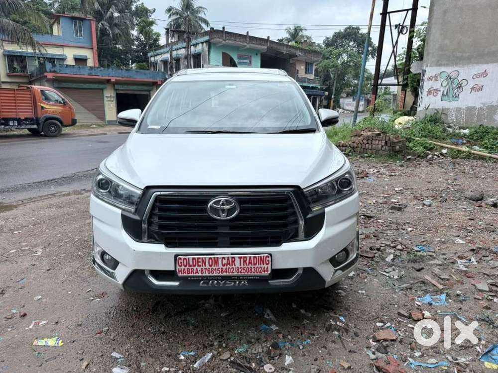 Toyota Innova Crysta 2.4 V 8 Str, 2025, Diesel