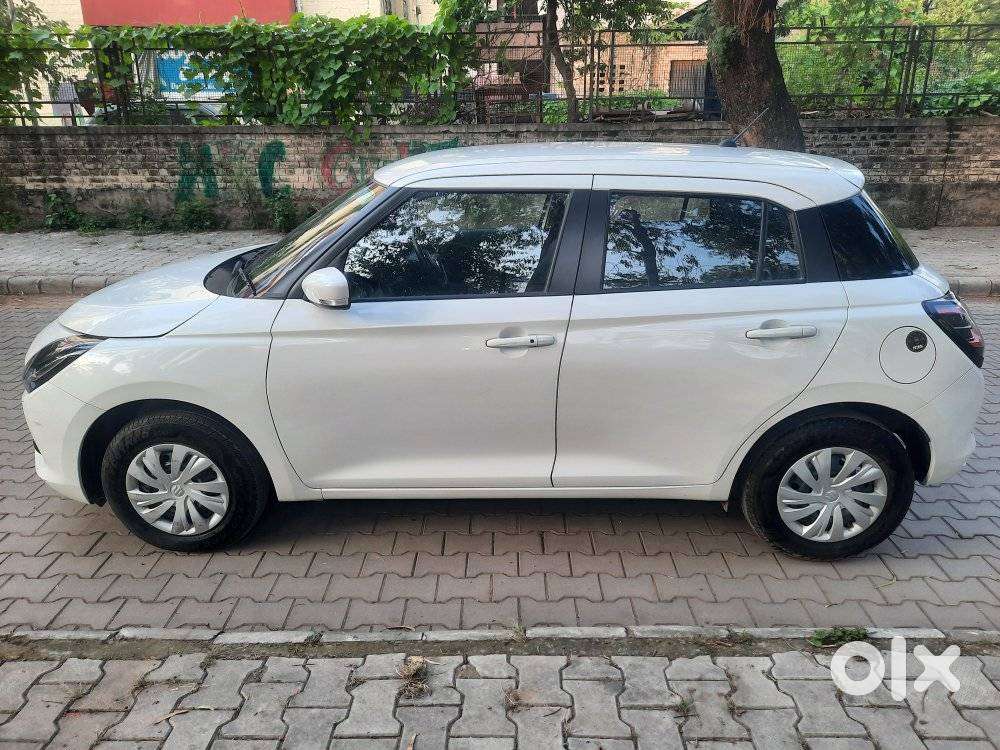 Maruti Suzuki Swift Vxi Ags, 2025, Petrol