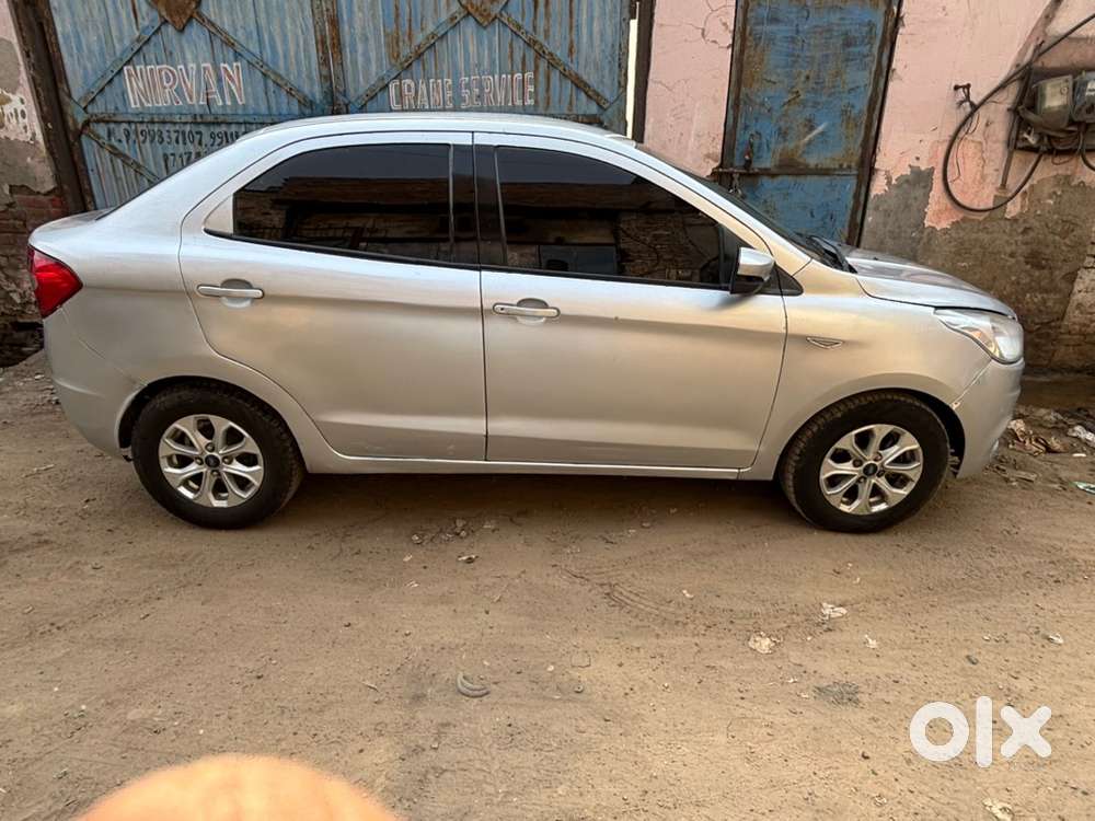 Ford Aspire Titanium Blu 2017 Dec27