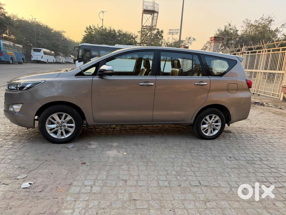 Toyota Innova Crysta 2.8 Zx At, 2016, Diesel