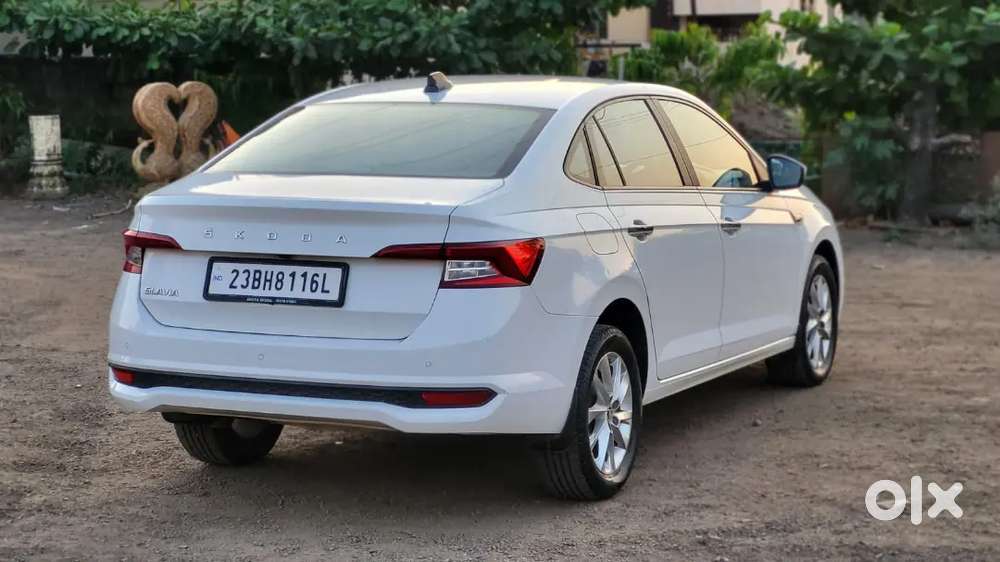 Skoda Slavia 2023 Petrol Automatic 25000 Km Driven Button Start