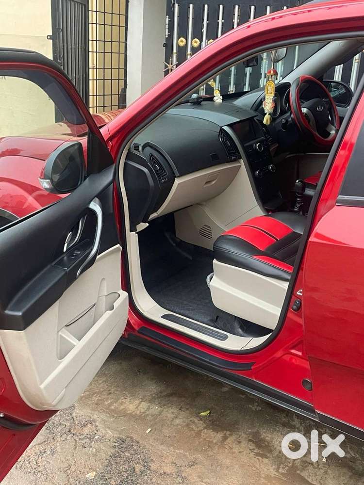 Drive Home A Well-maintained Mahindra Xuv500 W6 2wd (2017)