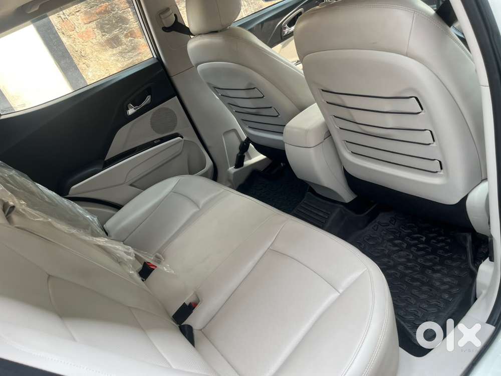 Mahindra Xuv300 Turbosport 2024 Petrol Good Condition