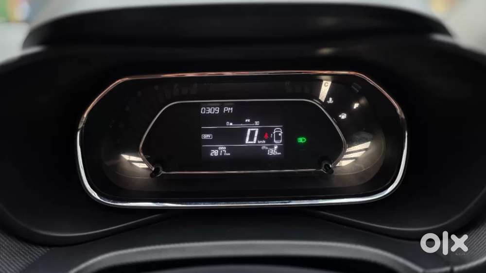 Tata Nexon, 2025, Petrol