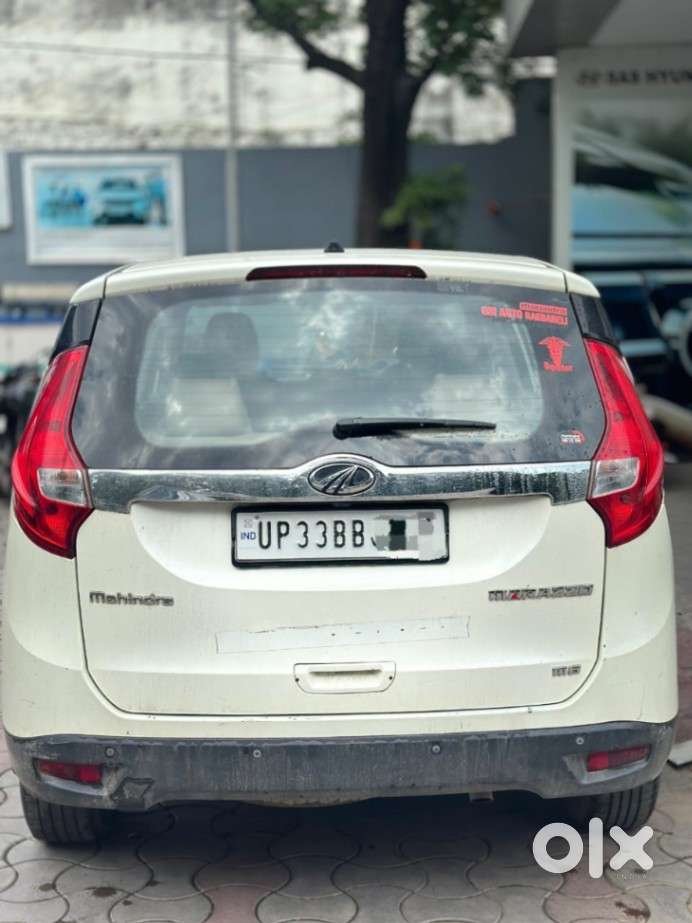 Mahindra Marazzo M6, 2018, Diesel