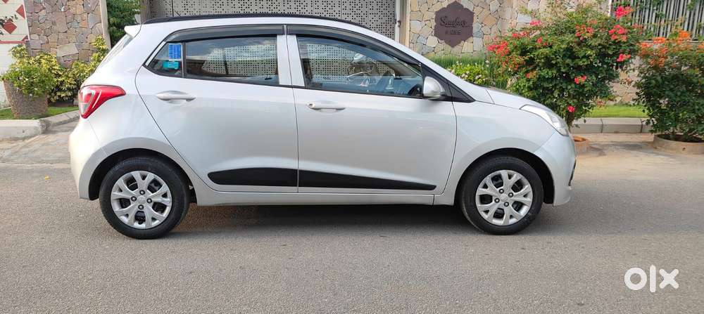 Hyundai Grand I10 Sportz, 2016, Petrol