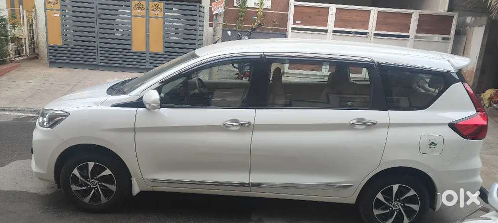 Toyota Rumion V At Petrol Automatic 2025